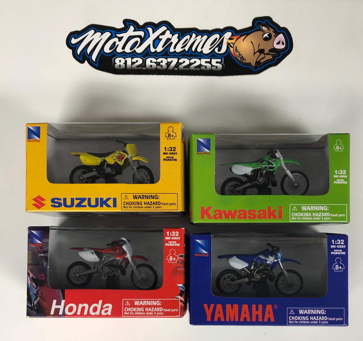 Dirt Bike Toy 4 Pack 1:32 Scale by New Ray - Motoxtremes